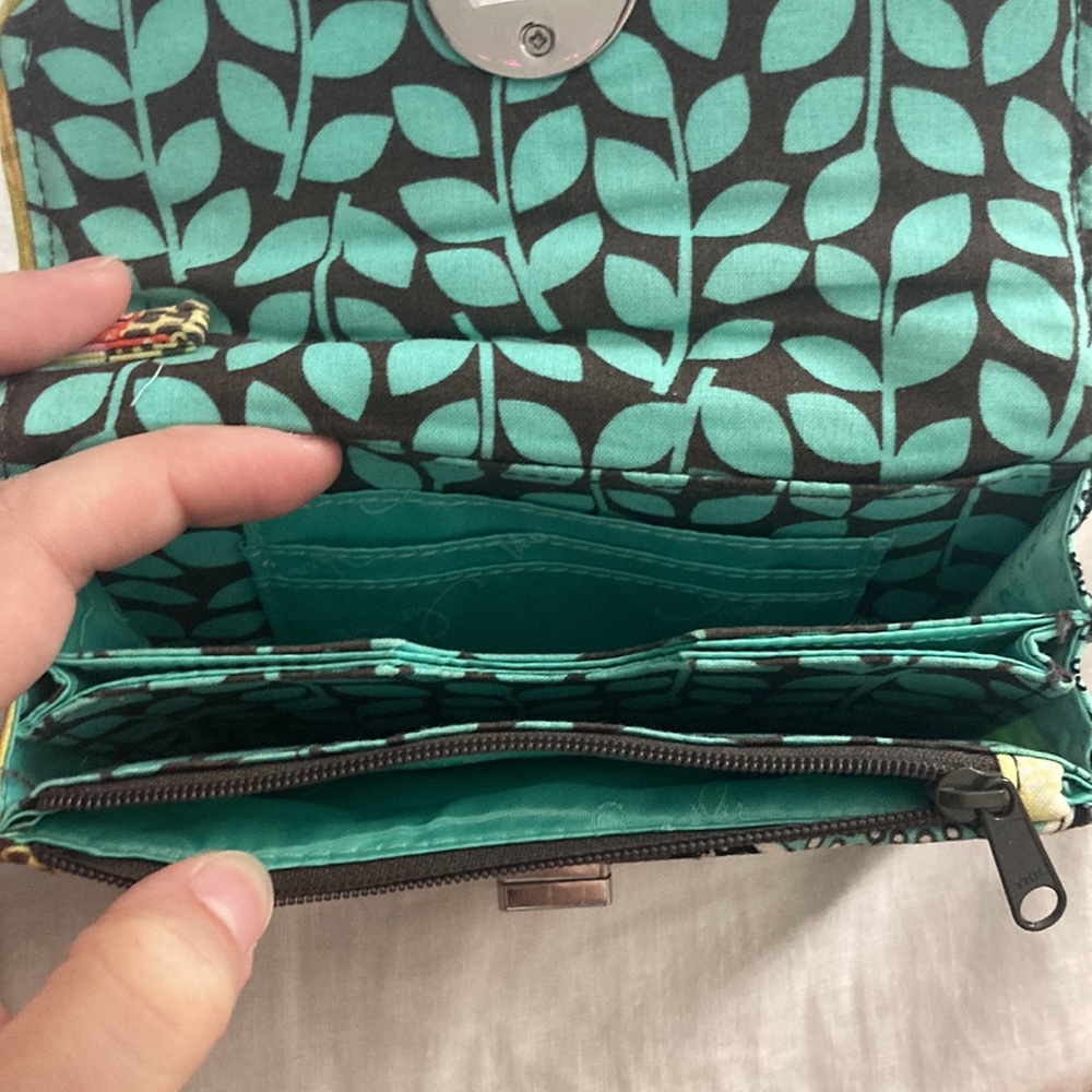 Vera Bradley wristlet - Picture 3 of 3